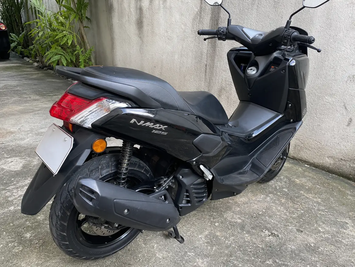 Scooter Yamaha 125 cc, idéal déplacements quotidiens · 1450 € (Pamandzi)