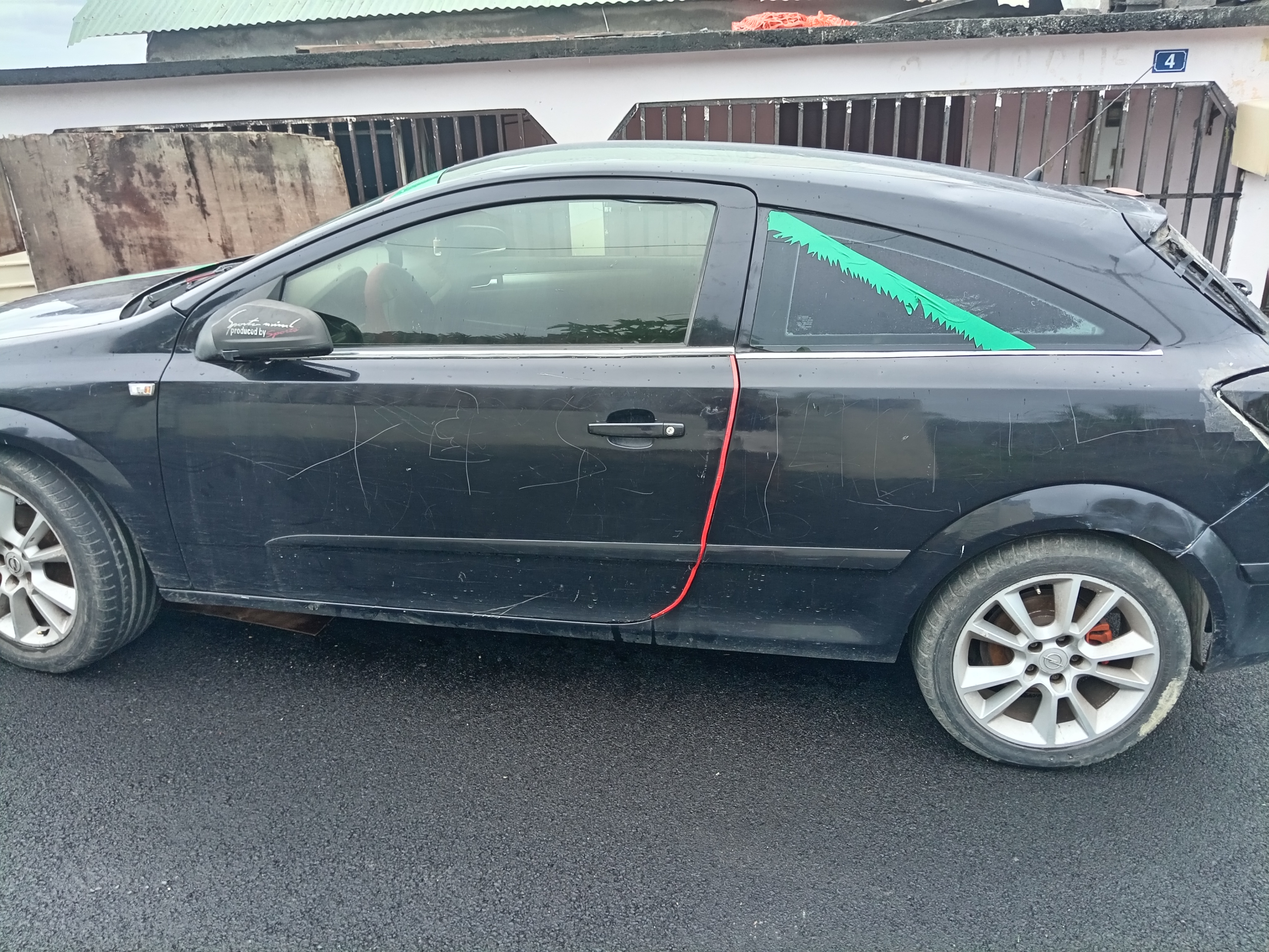 Vente — 900 € (Pamandzi)