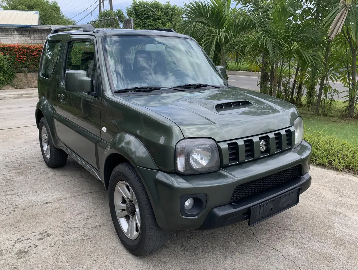Suzuki Jimny 1.3 VVT, le petit 4x4 qui passe partout · 8900 € (Kani-Kéli)