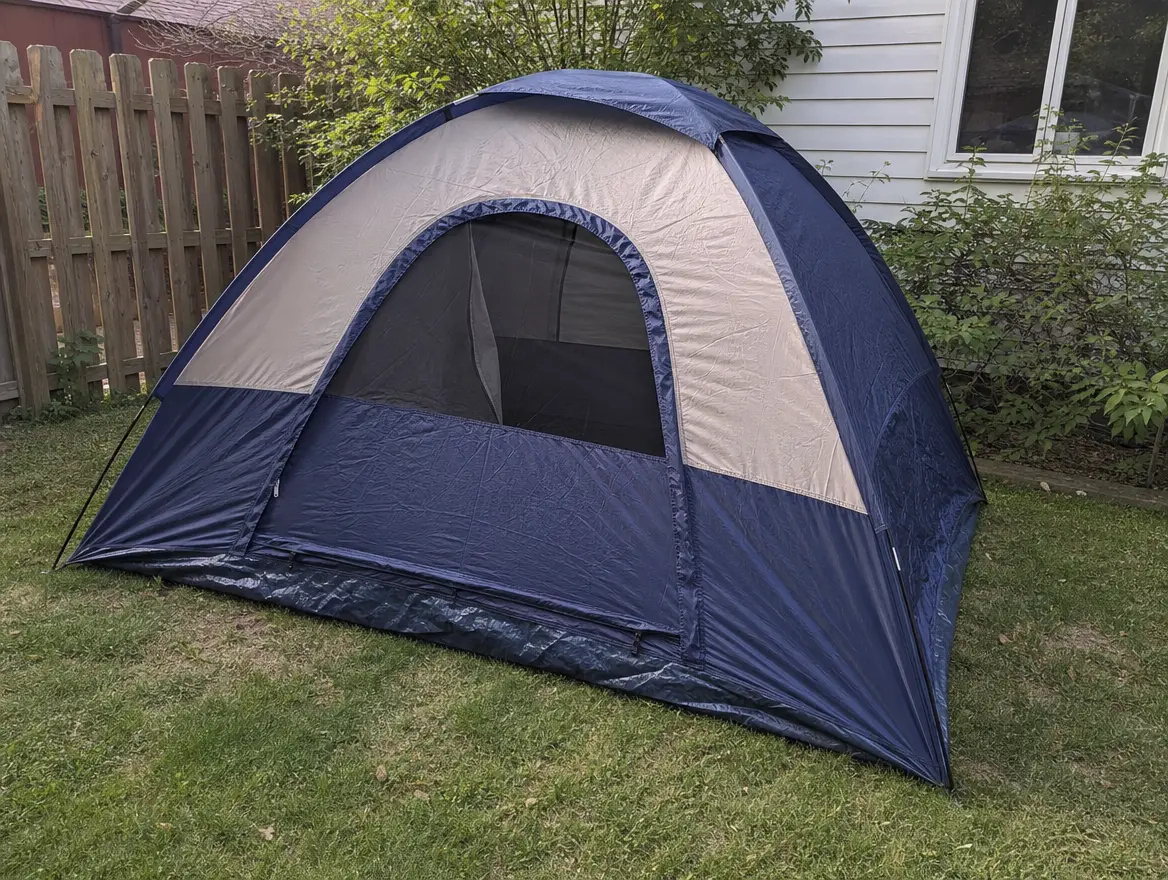 Tente 4 places · 60 € (Bouéni)