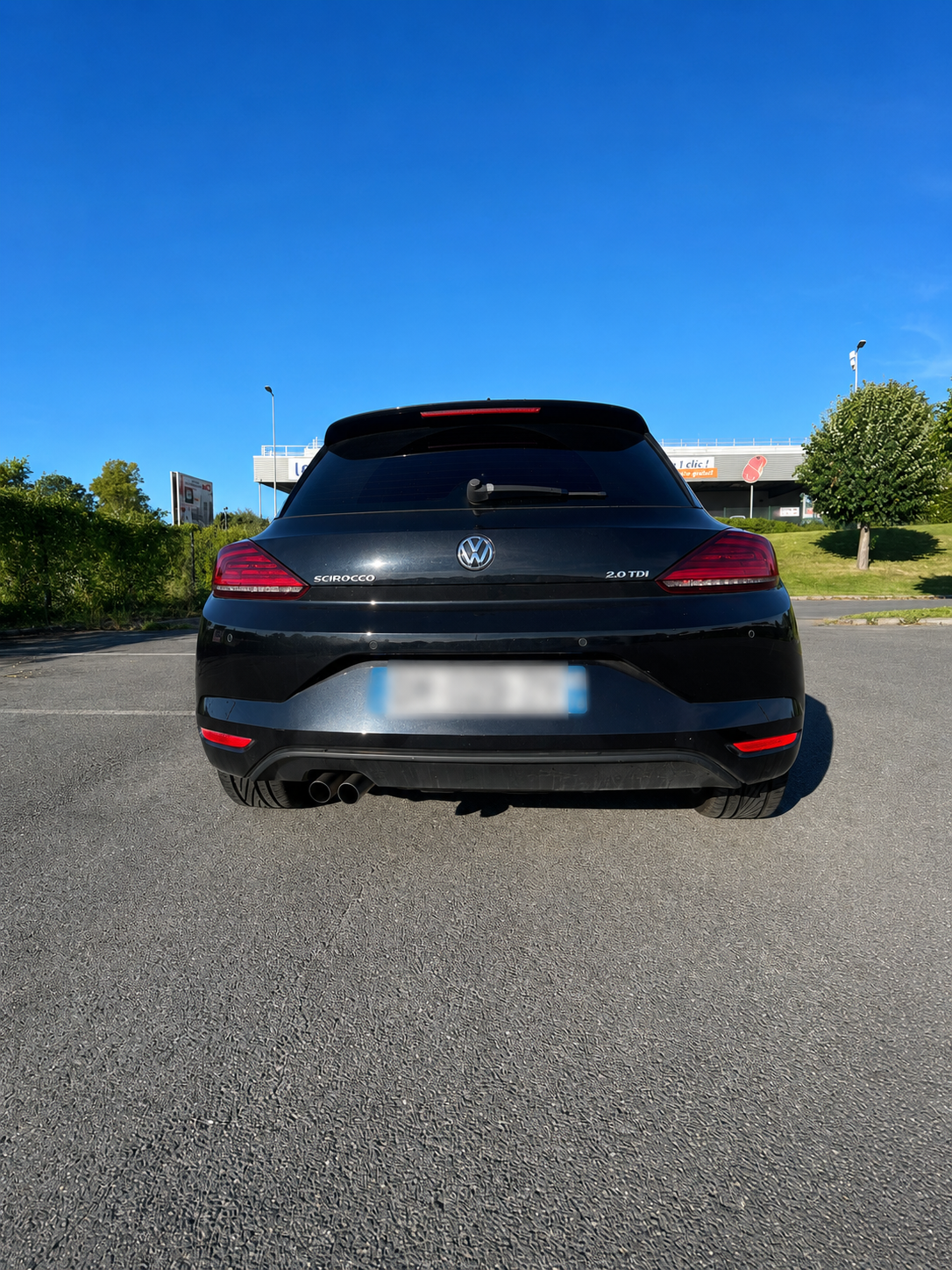 Volkswagen Scirocco 2015 — 12000 € (Dzaoudzi)