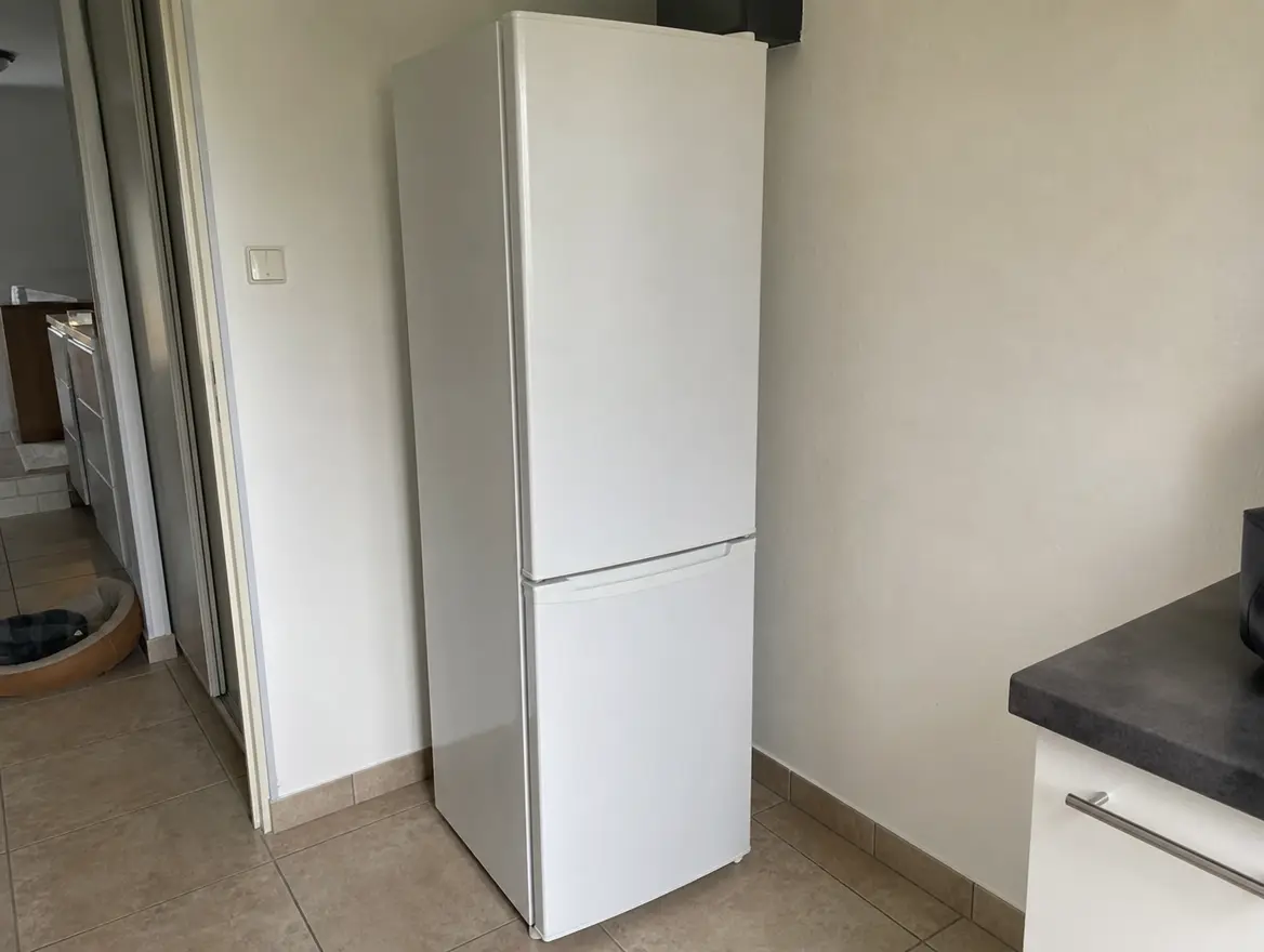 Réfrigérateur congélateur Whirlpool 280L · 190 € (Koungou)