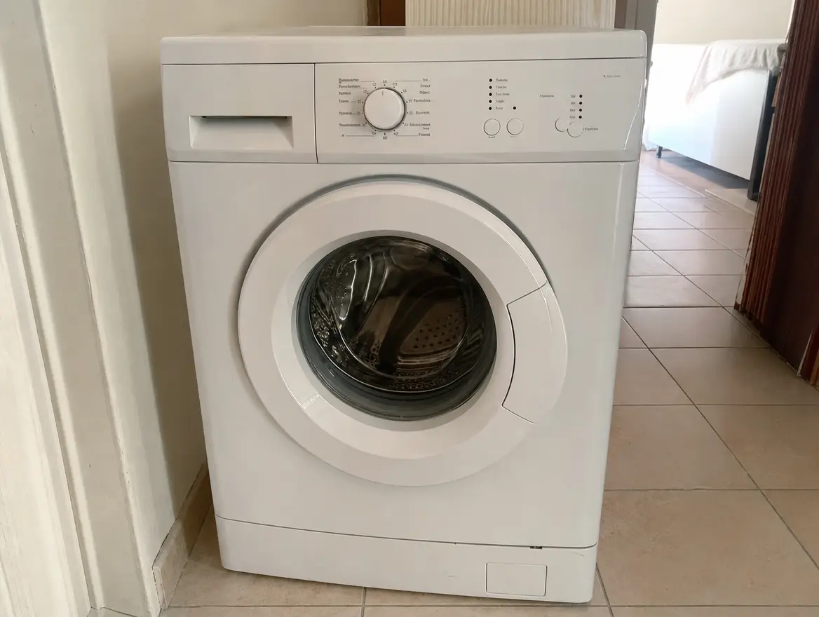 Machine à laver 7 kg — 220 € (Bandraboua)