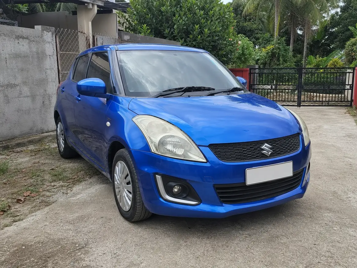 Suzuki Swift à louer à la journée ou à la semaine · 35 € (Dzaoudzi)