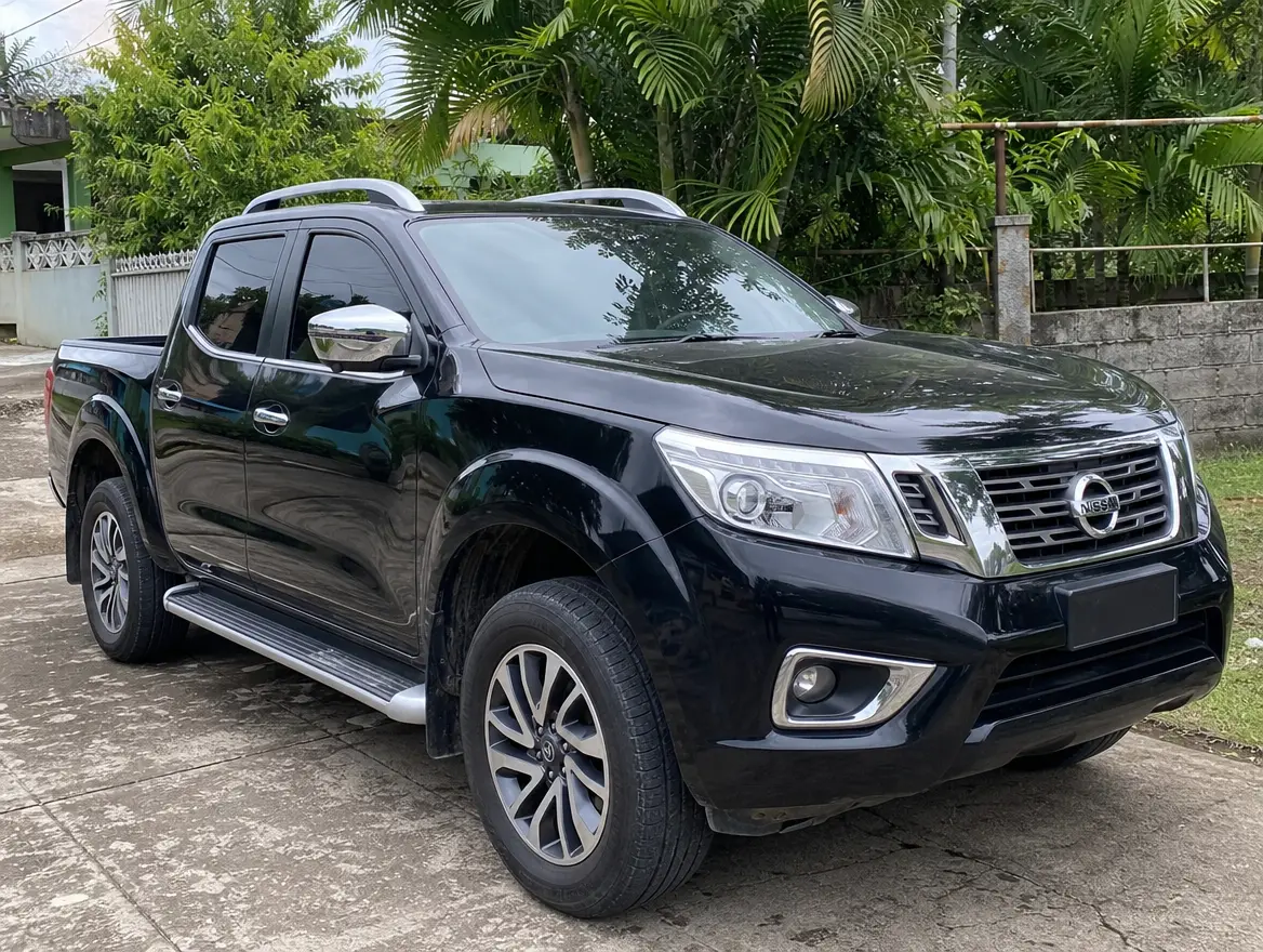 Nissan Navara double cabine 2.3 dCi, bien équipée · 15900 € (Bouéni)