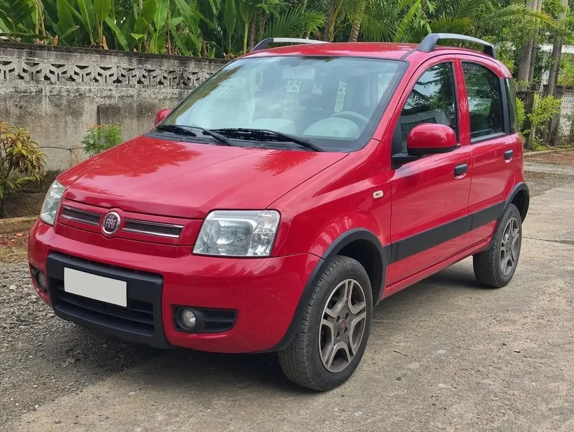 Fiat Panda 4x4 1.3 Multijet, passe-partout compact · 6900 € (M'tsangamouji)