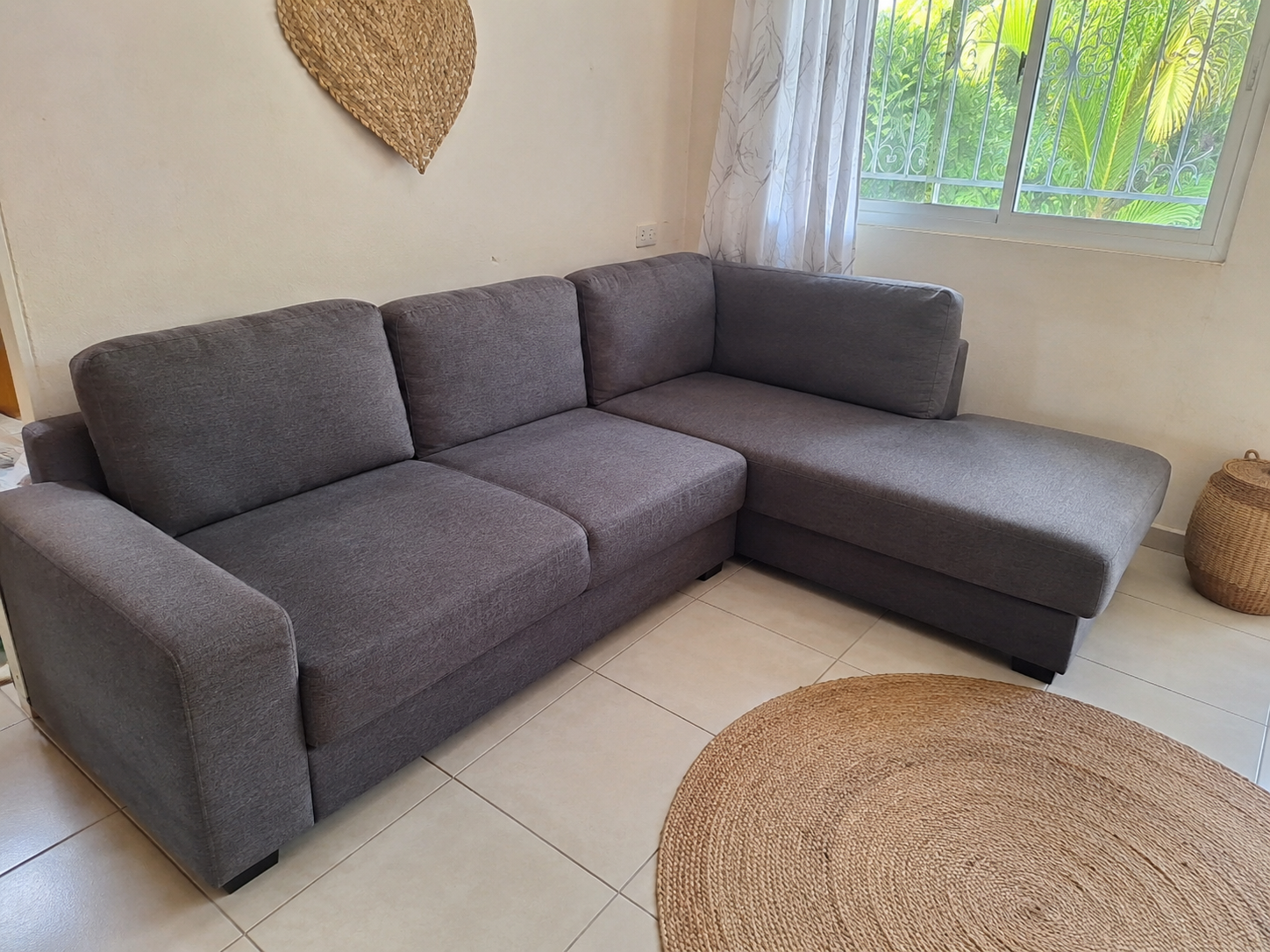 Canapé d'angle — 250 € (Dzaoudzi)
